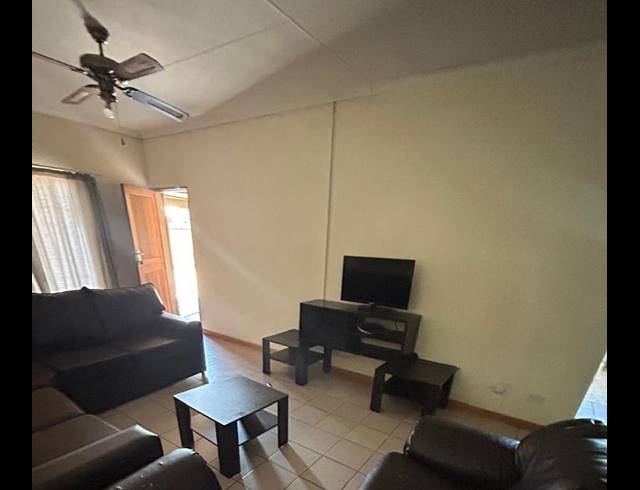 3 BEDROOM PROPERTY TO RENT IN CHROOM PARK